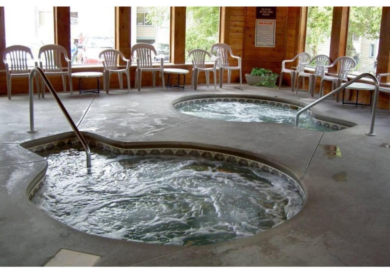 Wow Views!!-Mountain Escape-Outdoor Pool-Close To Downtown-Wifi-Cable-Private Balcony Gatlinburg Ngoại thất bức ảnh