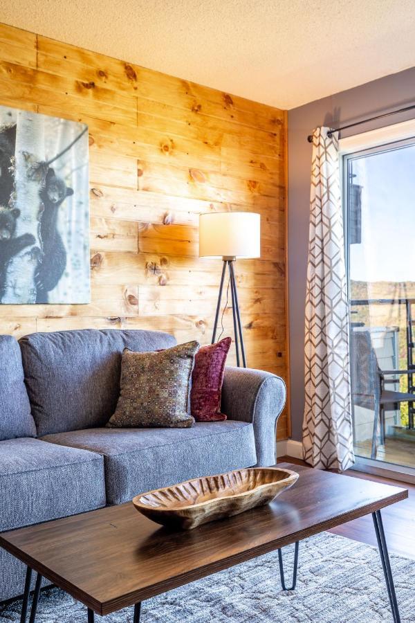 Wow Views!!-Mountain Escape-Outdoor Pool-Close To Downtown-Wifi-Cable-Private Balcony Gatlinburg Ngoại thất bức ảnh