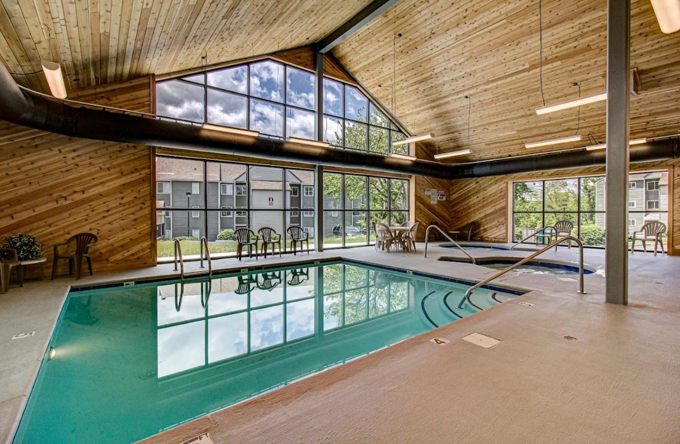 Wow Views!!-Mountain Escape-Outdoor Pool-Close To Downtown-Wifi-Cable-Private Balcony Gatlinburg Ngoại thất bức ảnh